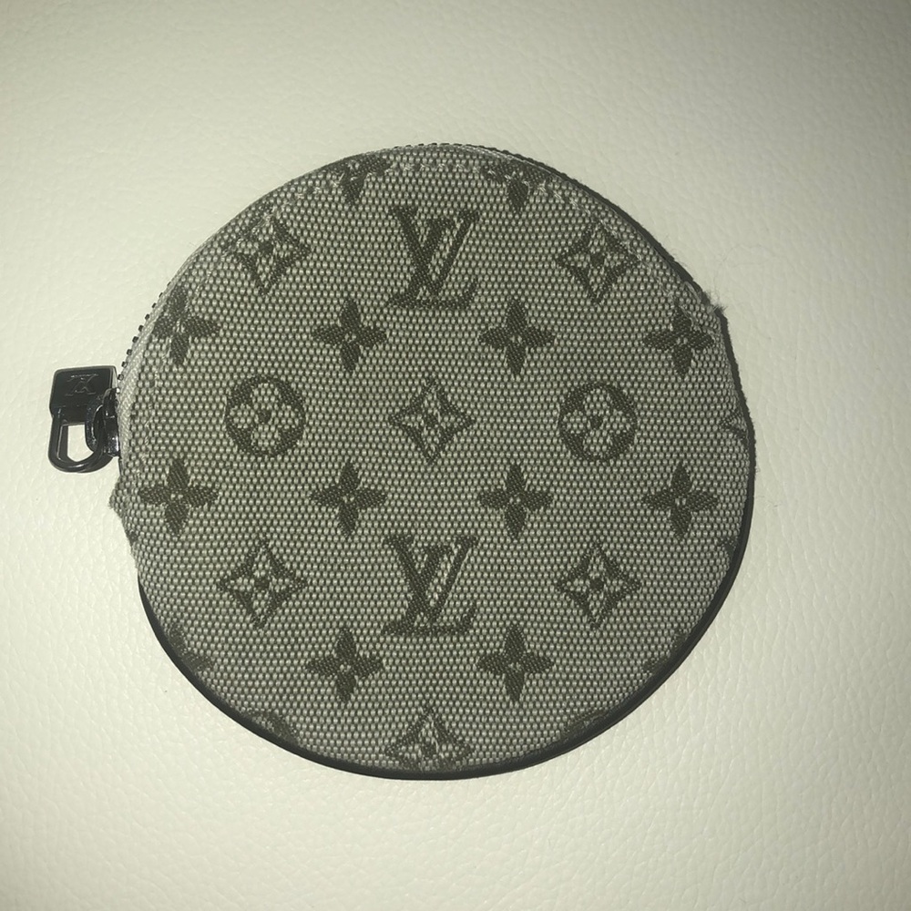 Louis Vuitton Vintage Coin Purse Butterfly Wallet - Picture 5 of 8